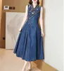 Casual Kleider 2024 Sommer Weibliche Qipao Verbesserte Edition Stehenden Hals Denim Kleid Frauen High End Exquisite Ärmellose Lange