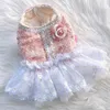 Ropa para perros Princesa Perros Gatos Vestido Abrigo PlaidFlower Lace Diseño Pet Puppy Falda Ropa de invierno Traje 3 colores