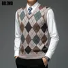 Fashion Designer Brand Argyle Pullover Diamond Sweater V Neck Knit Vest Men 6% Wool Sleeveless Autum Casual Men Clothing 240125