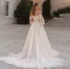 Atemberaubende Bride 2024 Elegante Spitzenhochzeitskleider für Frauen, schulterfreie Brautkleider, Schatz, A-Linie, rückenfrei, Applikationen, nach Maß