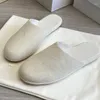 Slippers VII 2024 merk R schoenen voor dames ronde neus platte bodem mat leer casual verpakte muilezels vrouw aanbiedingen