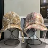 Bérets Style britannique rétro Plaid Bomber chapeaux pour femmes Double face porter hiver mode chaud oreille Protection volant hommes casquettes