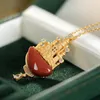 Wisiorki Silver Natural South Red Jasper Castle Naszyjnik z unikalnym starożytnym złotym rzemiosłem Lampka luksusowa szlachetna biżuteria marki damskiej