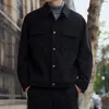Мужские куртки Весенняя повседневная вельветовая куртка с флисовой подкладкой Мужская однотонная рубашка с нашивками и карманами Пальто Мужская мода на пуговицах с отворотом Мужской