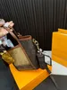 24SS Women's Luxury Designer Antik blommakorg Väska Kvinnors handväska Crossbody väska shoppingväska ut ur gatan dagliga val 20 cm