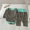 2023 Korean Home Fury Set Säugling/Kleinkind Baumwolle Plaid Overall Hohe Taille und Bauch Schutz Hosen Zweiteilige Herbst Kleidung und Herbst Hosen 230713