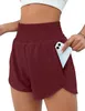 Pantaloncini da yoga da donna Rie Short traspiranti ad asciugatura rapida Pantaloncini da yoga foderati incorporati Sport corti Cerniera nascosta Tasca laterale a scomparsa Pantaloni sportivi da corsa con