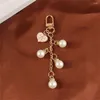 Porte-clés Mode Faux Perle Gland Clé Chaîne Rose Coeur Lettre Pendentif Pour Femmes Sac Ornement Exquis Casque Cas Bijoux Cadeau