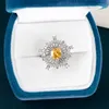 Klusterringar cellacity trendiga kvinnor silver ring med suqare gul ädelsten kvinnlig finger juvelär gåva bröllopsfest fin öppen storlek