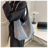 Bolsa de ombro de lona feminina, bolsa tote de veludo simples casual de grande capacidade, bolsa de mão de designer para mulheres, bolsa de compras sólida 240118