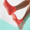 メンズソックス蛍光カラーメンスポーツ通気性のある靴下快適な摩擦摩擦式足首綿