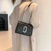 Koreańska wersja dla kobiet w 2023 r., Nowy modny Lingge Casual Small Square Prosty i spersonalizowany torba łańcuchowa, Crossbody Bag Trendy 75% Factory Bezpośrednia sprzedaż