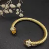 Pulseira luxuosa com fivela de arame trançado com gancho dourado de 7 mm em prata esterlina com banho amarelo 14k