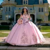 Luksusowy różowy błyszczący ukochany quinceanera wieczorowa sukienka 2024 Kwiaty z koralikami suknia balowa długość podłogi zamiatanie pociągu bokować suknia balowa