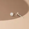 Studörhängen 925 Sterling Silver for Women Epoxy Flower Earring Black White Woman