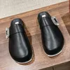 Pantoufles de mode en cristal Top Designer Sandales en daim peau de vache lettre plage extérieure antidérapante Baotou hommes de luxe femmes chaussures imperméables intérieures