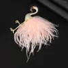 Broches luxueuses en cuivre plaqué or 14 carats, Zircon, flamant rose, haut de gamme, pour femmes, fête de bureau, épingles décontractées, bijoux, accessoires, cadeaux