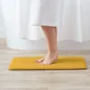 Tapis de couleur unie moutarde jaune doré foncé, coordonné avec Coloro Mellow, paillasson d'entrée, tapis de bain graphique