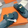 Chinelos sapatos de praia para mulheres homens verão natural criança camurça plataforma decoração de metal slides plana flip flops designer