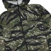 Trench stile giacca da caccia con macchie di tigre verde/macchie di oro blu Tessuto in nylon soft shell