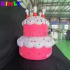 6 mH (20 piedi) Con ventilatore Decorazione gonfiabile della torta di buon compleanno gigante rosa all'ingrosso con candela Palloncino torta personalizzato per la decorazione del partito