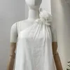 Blouses pour femmes soie lin haute qualité 2024 fleurs blanches floraison une épaule femmes Blouse hauts