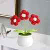 Dekorativa blommor lätta krukväxter handgjorda virkade små blomma växter realistiska garn hemprydnad för elegant