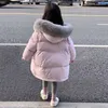 Down Coat 2024 Girls Parkas Long Coats Winter Waterproof Päls krage Huvjackor Kids Tjock varm bomull Ytterkläder Teenage Snowsuit V105