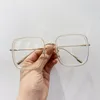 Okulary przeciwsłoneczne ramy ograniczone stopnie stopowe kwadratowe okulary dla kobiet vintage wielkie okulary żeńskie przezroczyste eleganckie odcienie czarne szary