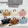 Boston axelväska lyxig designer handväska läder tryckt alfabet dekorativ klassisk stil sned span vild stil design väskor