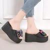 Sapatos de vestido Plus Size Chinelos Moda Feminina Lantejoulas Sandálias de Salto Alto Sexy Plataforma Mulheres para Sandales