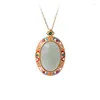 Pendentif Colliers Automne et hiver Imitation Hetian Jade Émail Xiangyun No-Matter Card Collier Style rétro Cadeau d'anniversaire pour maman