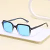 선글라스 SOEI 패션 스퀘어 리벳 여성 그라디언트 그늘 UV400 빈티지 남성 사탕 컬러 트렌드 일요일 안경