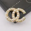 2024 التصميم الشهير Gold G Brand Luxurys Desinger Brouch Women Rhinestone Pearl Letter Brouches Suit Pin Bin Moder