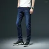 Jeans da uomo Design Abbigliamento Bianco Skinny Uomo Cotone Blu Slim Streetwear Pantaloni classici in denim tinta unita Uomo 28-38