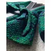 Damenjacken Grüne Wolljacke mit V-Ausschnitt Herbst/Winter 2024 Lazy Mixed Color Jacquard Strick Patchwork Top Fashion Wrap Loose Lace-up Mantel