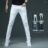 Męskie dżinsy design ubrania białe chude mężczyźni bawełniany niebieski szczupły streetwear klasyczny stały kolor dżinsowe spodnie mężczyzn 28-38