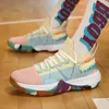 Wysokiej jakości buty do koszykówki Mężczyźni Sneakery lekkie przeciw szoku w absorpcji buty Kobiety Buty Kobiety Buty sportowe Multicolor Trener 240125