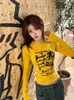 Strakke Geel Lange Mouw T-shirt Voor Vrouwen Herfst Graffiti Print Vintage Straat Kleding Slanke Hemd Veelzijdige Top Y2K 240118