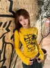 Strakke Geel Lange Mouw T-shirt Voor Vrouwen Herfst Graffiti Print Vintage Straat Kleding Slanke Hemd Veelzijdige Top Y2K 240118