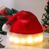 Berets Christmas Hat Santa Holiday dla dorosłych unisex LED LED oświetlony komfort zagęszcza pluszowa impreza czapki