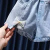 Pantaloncini per bambina in denim elastico in vita sottile pantaloni corti estivi 2024 jeans casual per bambina abbinati