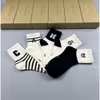 Designer Luxury burberrry Socks Fashion Mens And Womens Casual Cotton Breathable 5 Pairs Sock With Box 02104