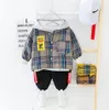 Hylkidhuose 2020 Spring Baby Boys Clothing Set Hooded Plaid Tops Pants Toddler Infant Casual Clothes Barn Kostym Y200801130826