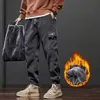 Heren Fleece Corduroy Cargo Harembroek Winter Verdikt Warm Los Street chic Joggers Broek Joggingbroek Legergroen Zwart 240122