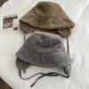 Ear Korean Protection Bucket Hats for Women Autumn and Winter Travel Versatile Warm Retro Solid Color Plush Mens Caps 240126