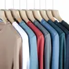 Mens Long Sleeve Tshirt Fashiona Solid Color Autumn Plus Size Tops för bekväm siden som bär grundläggande skjorta mjuk topp 240201