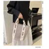 Seau à eau printemps nouvelle tendance de la mode des célébrités sur Internet bandoulière à bandoulière unique niche de grande capacité sac à main pour femme 75% ventes directes du fabricant