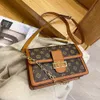 Nieuwe veelzijdige trendy vierkante schoudertas onderarm Crossbody tas Luxe en klein pakket directe verkoop in de fabriek