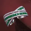 Cluster Ringen Cross Emerald Diamond Ring Echt 925 Sterling Zilver Party Wedding Band Voor Vrouwen Mannen Engagement Sieraden Gift